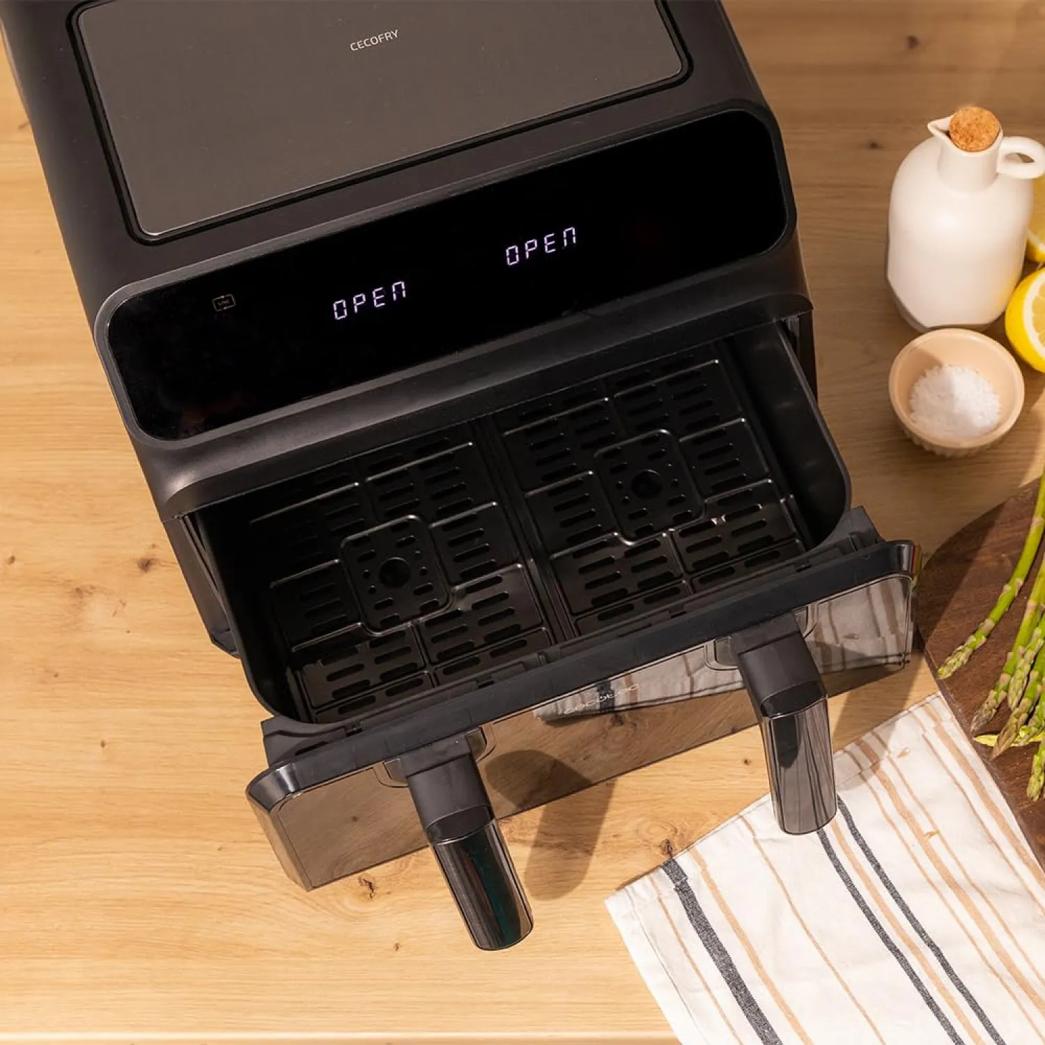 Cecotec Friggitrice ad Aria Cecofry Advance 9000 Window. Air Fryer 2200 W, Capacità 9 L, Dieta, Parete Divisoria Mobile 2 Cuvette 4,5 L, Doppia Temperatura 80-200 ° C, Finestra e Tecnologia Perfectcok - immagine 5