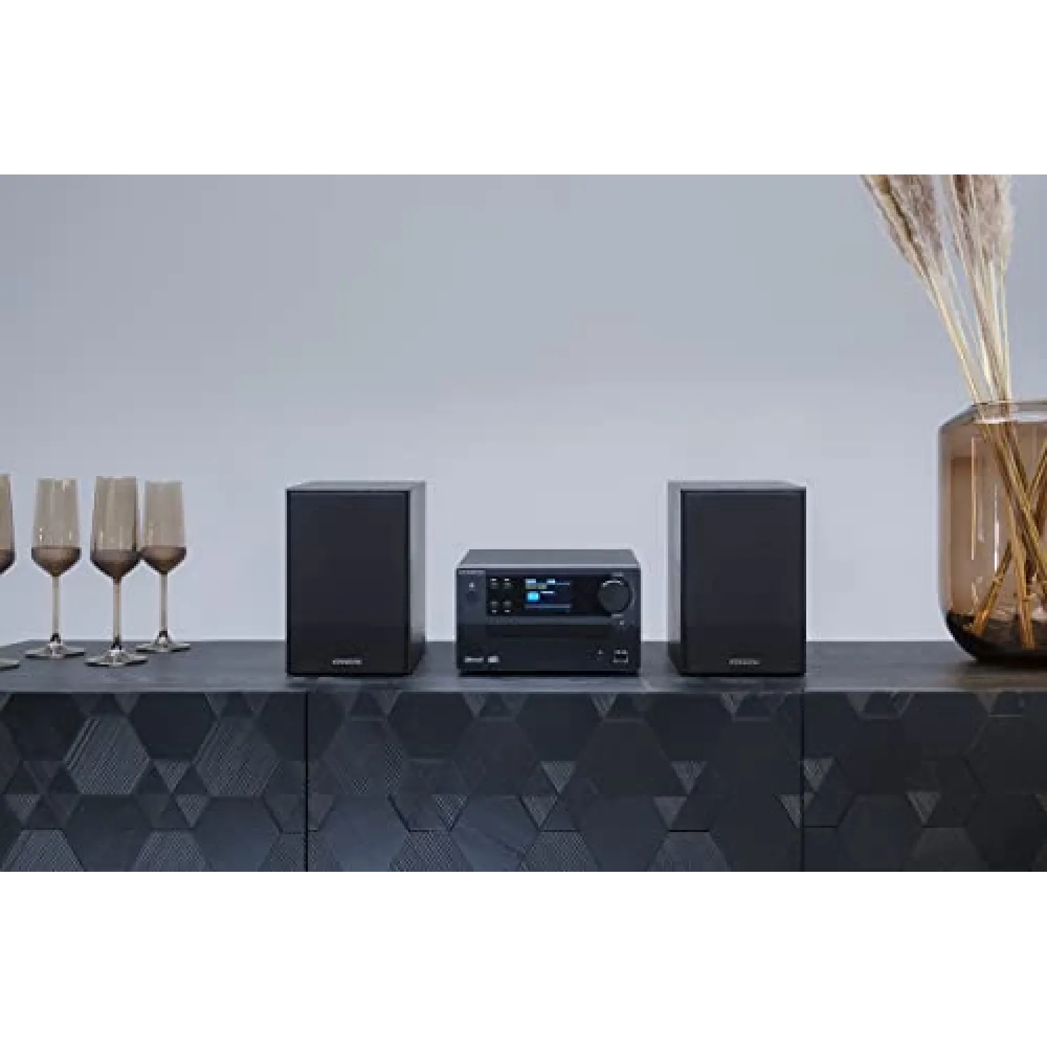 KENWOOD, Sistema Micro HiFi Stereo M-725DAB-S, con Ricevitore Radio DAB+, Lettore CD e Presa USB, Bluetooth per Audio-Streaming V5.0 (A2DP), Display a Colori 2,4", Black - immagine 4